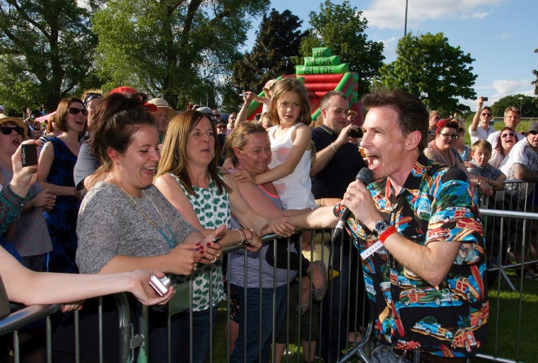 Working the crowd, Tommy Scott from Space. Photograph © Yellow Mustang Photography