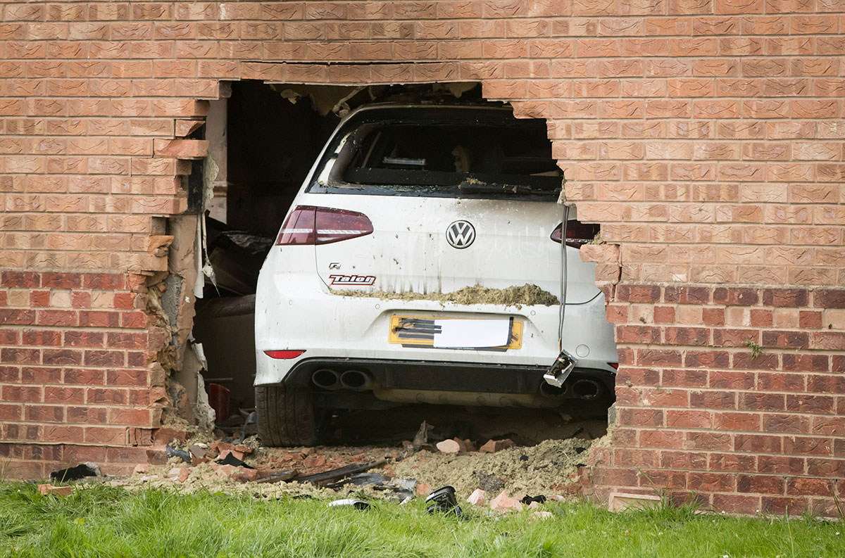 Video and pix: Car crashes into a house in York | YorkMix