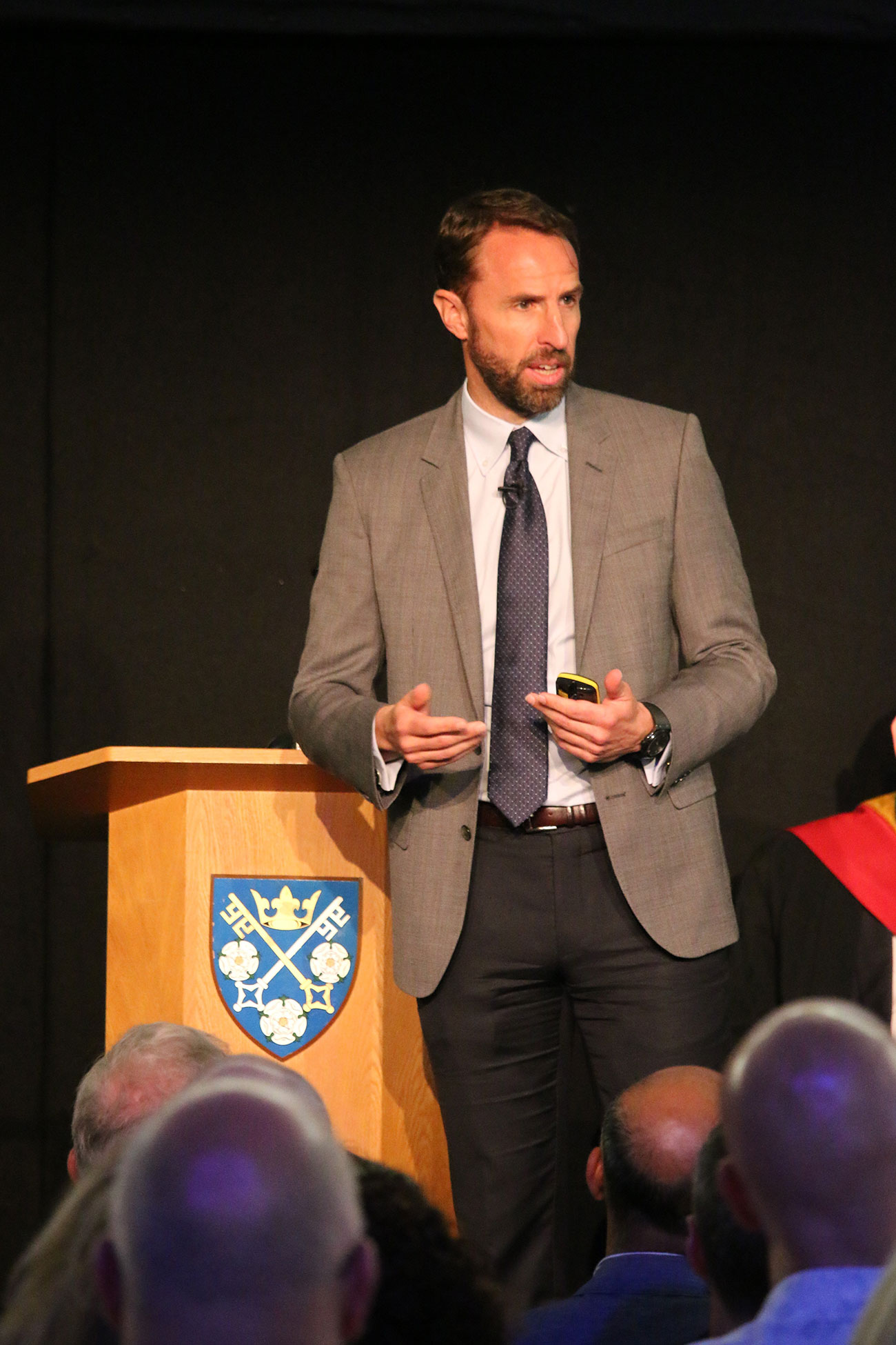 What an amazing surprise guest! Gareth Southgate drops in ...