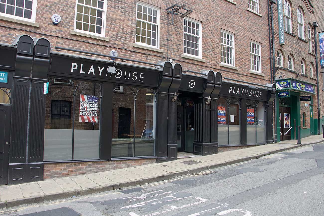 play house bar