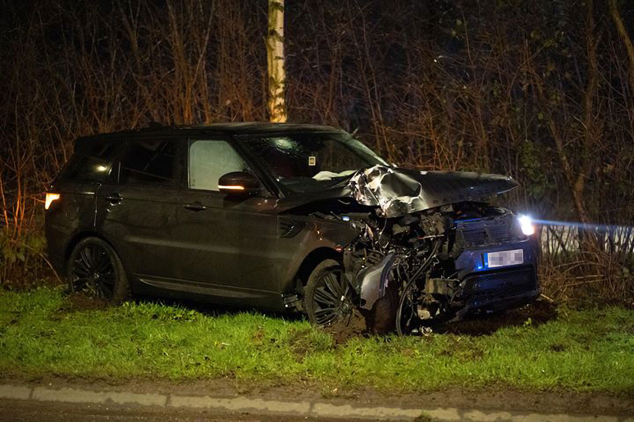 Range Rover Car Accident  - Would It Be A Bad Idea To Get A 2008 Model For Example?